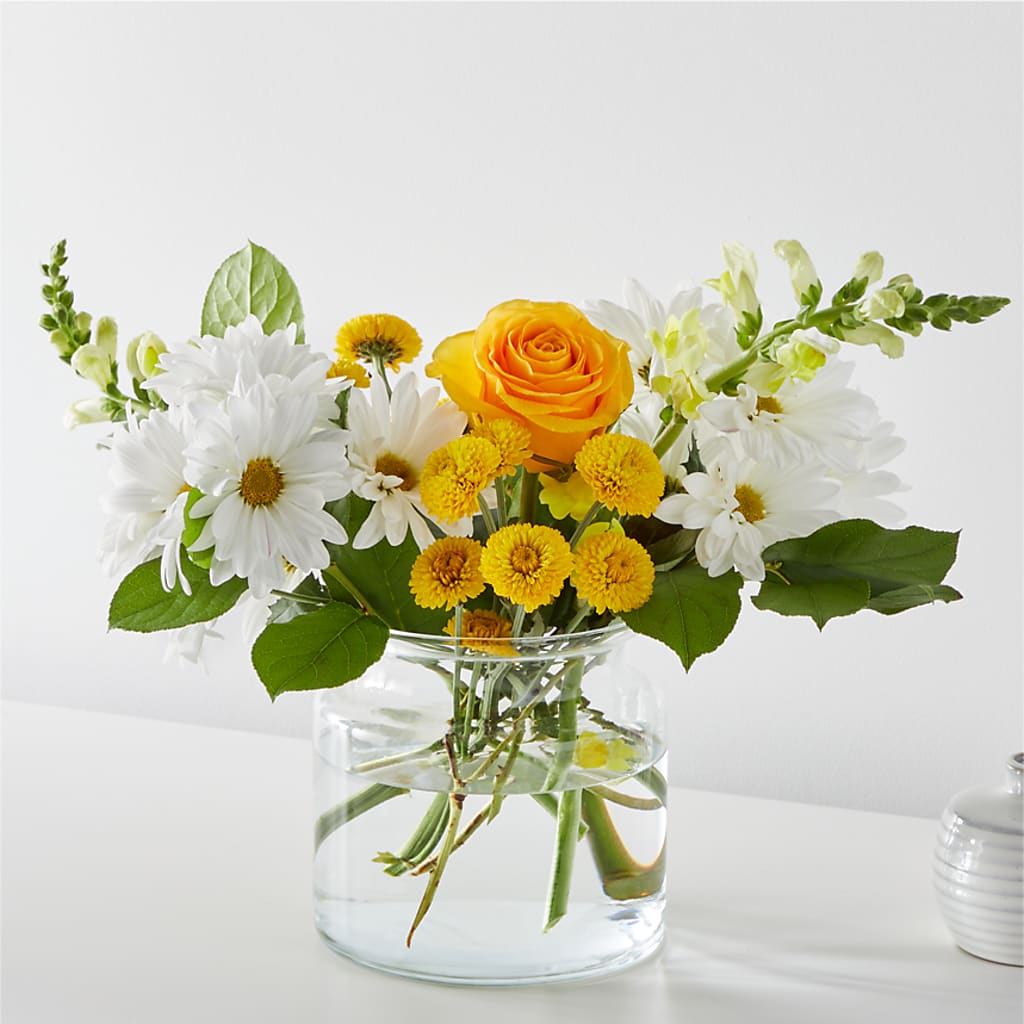 Sun Salutation Bouquet – The Owls Nest Florist, York SC