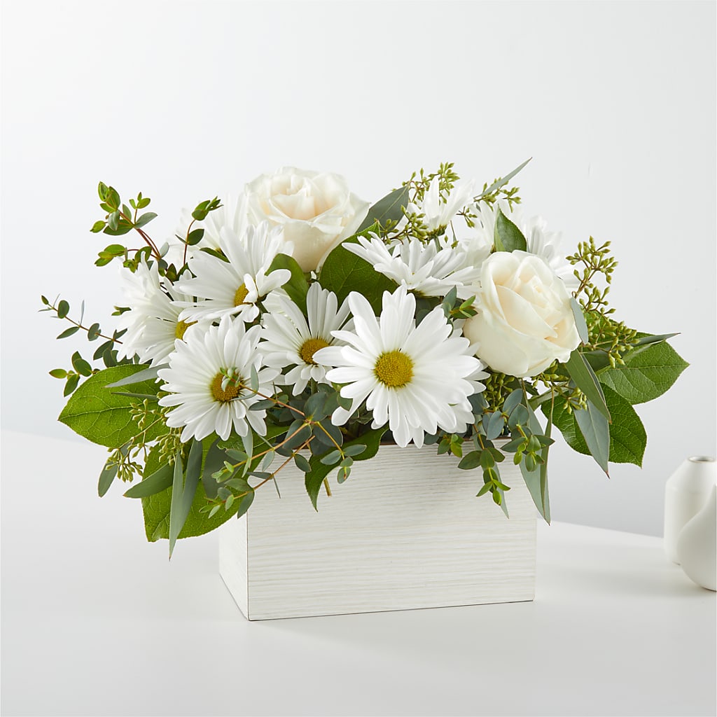 Fresh Linen Box Bouquet – The Owls Nest Florist, York SC