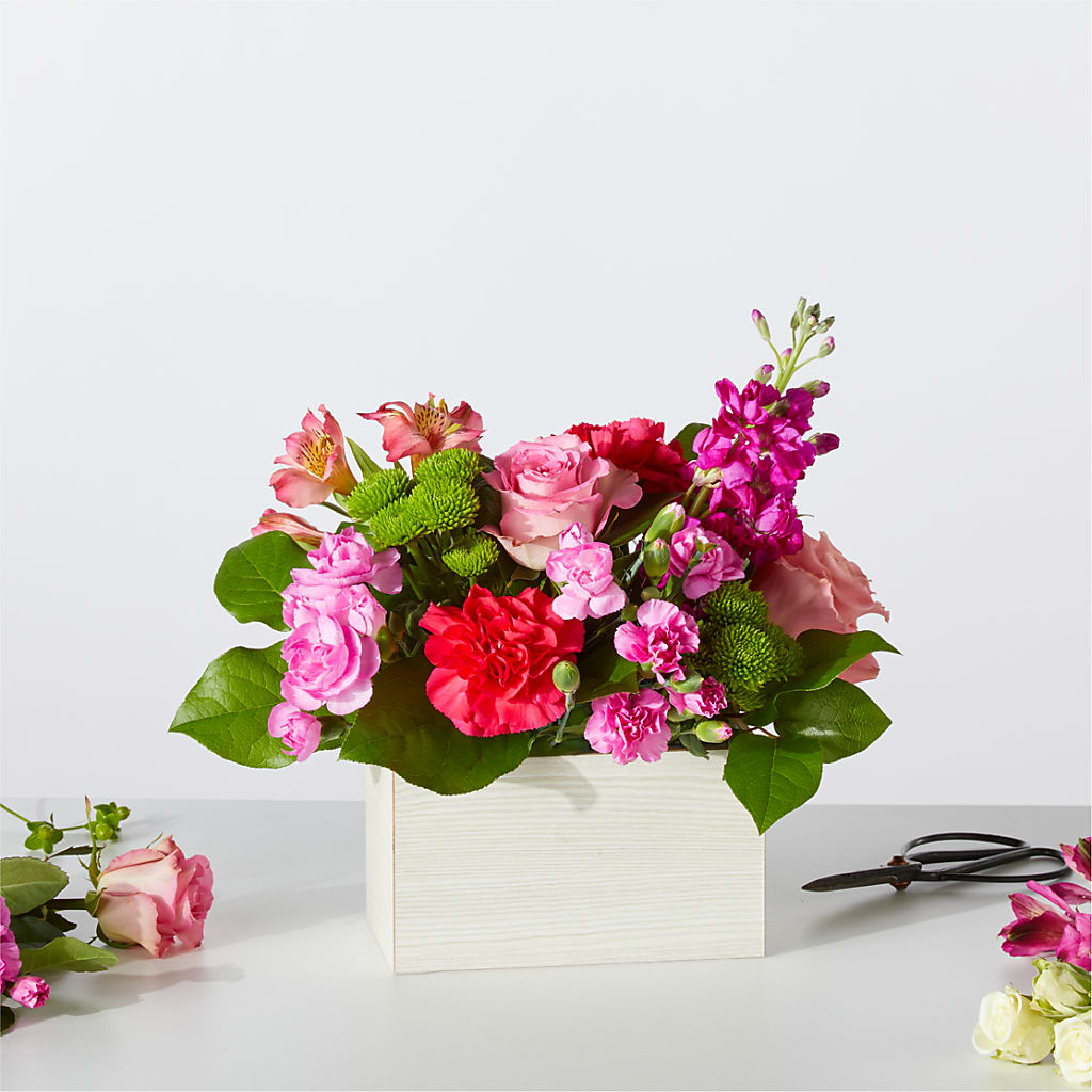 Sweetberry Box – A Florist Original – The Owls Nest Florist, York SC
