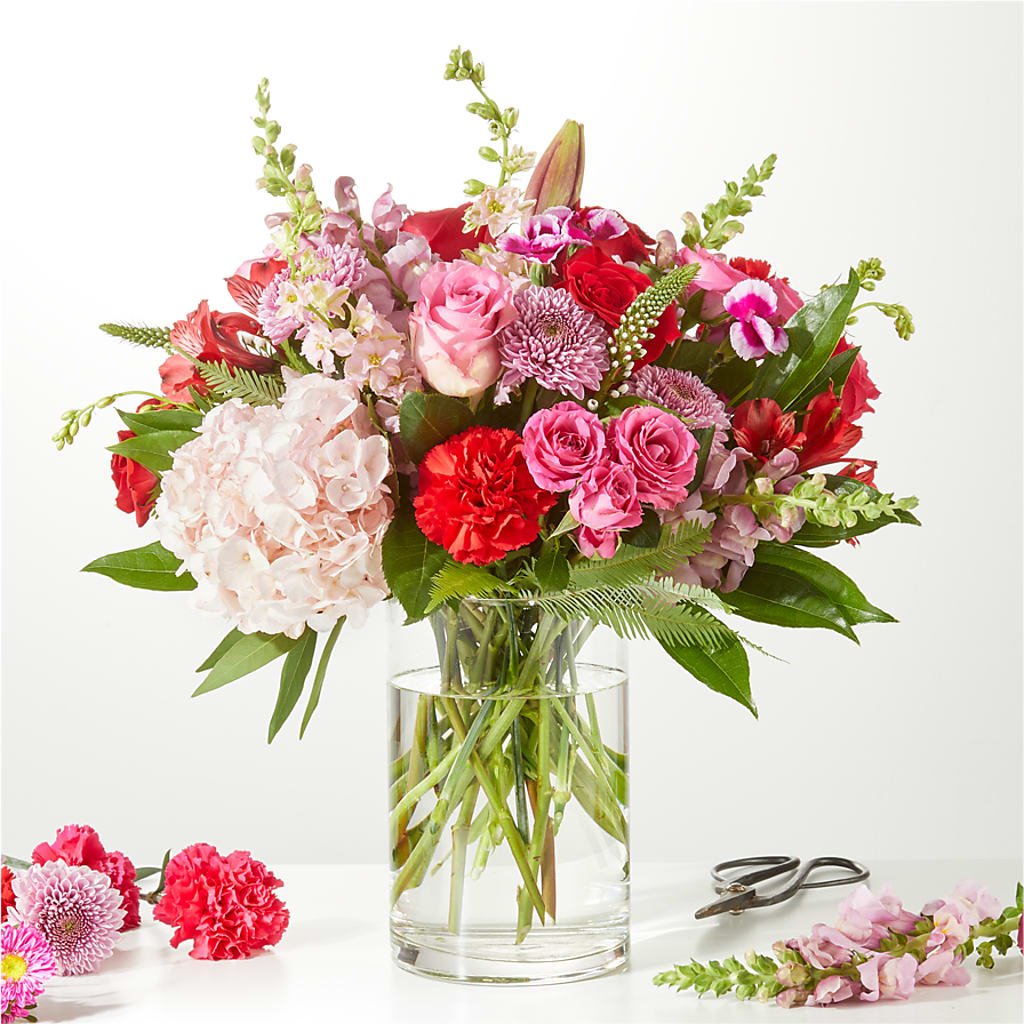 Swooning Over You - A Luxury Florist Original – The Owls Nest Florist, York SC