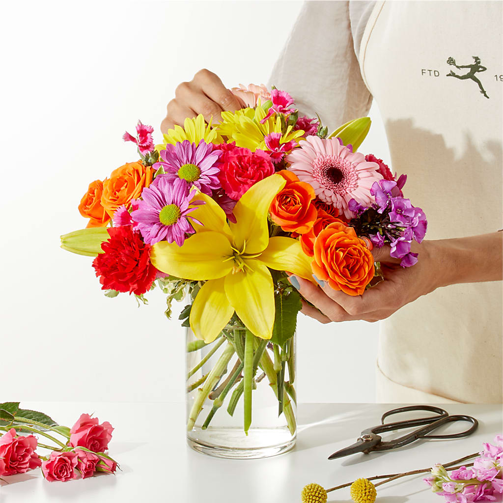 Cue the Confetti - A Florist Original – The Owls Nest Florist, York SC