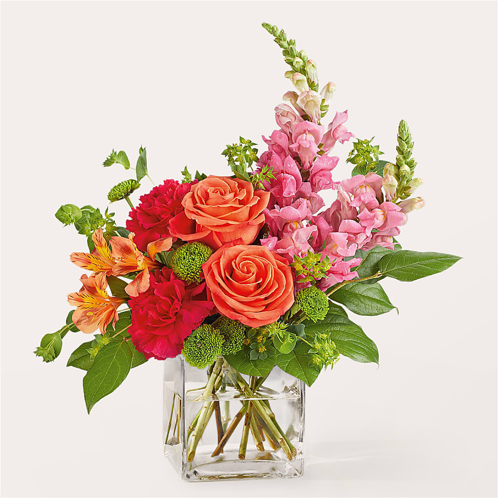 Cosmopolitan Bouquet – The Owls Nest Florist, York SC