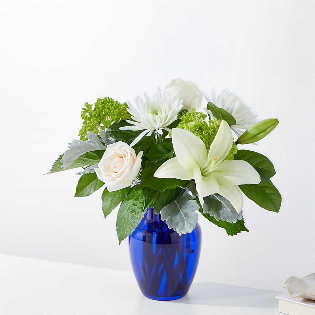 Snowy Dreams Bouquet – The Owls Nest Florist, York SC