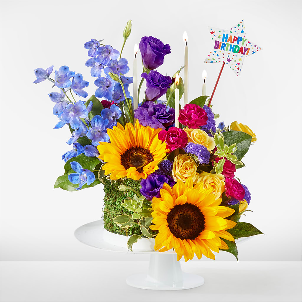 Star of the Day Floral Cake – The Owls Nest Florist, York SC