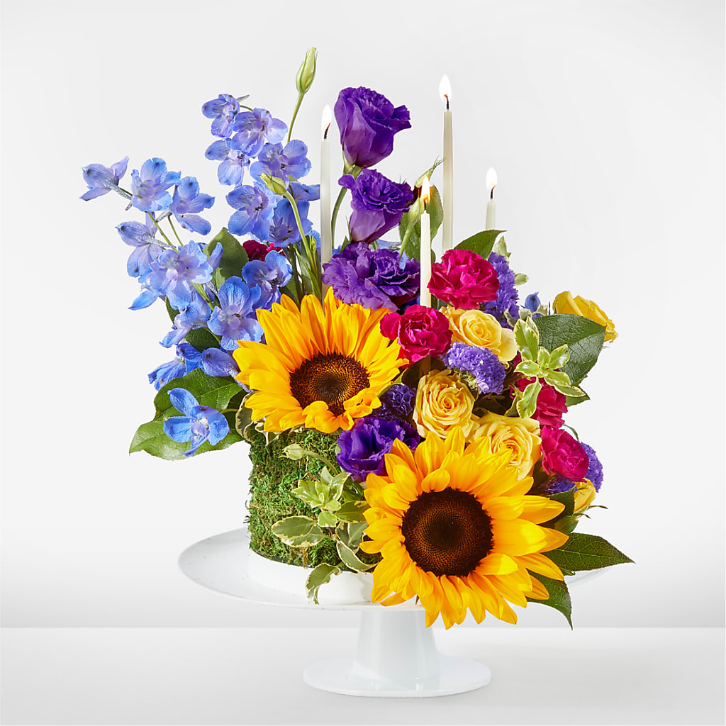 Star of the Day Floral Cake – The Owls Nest Florist, York SC