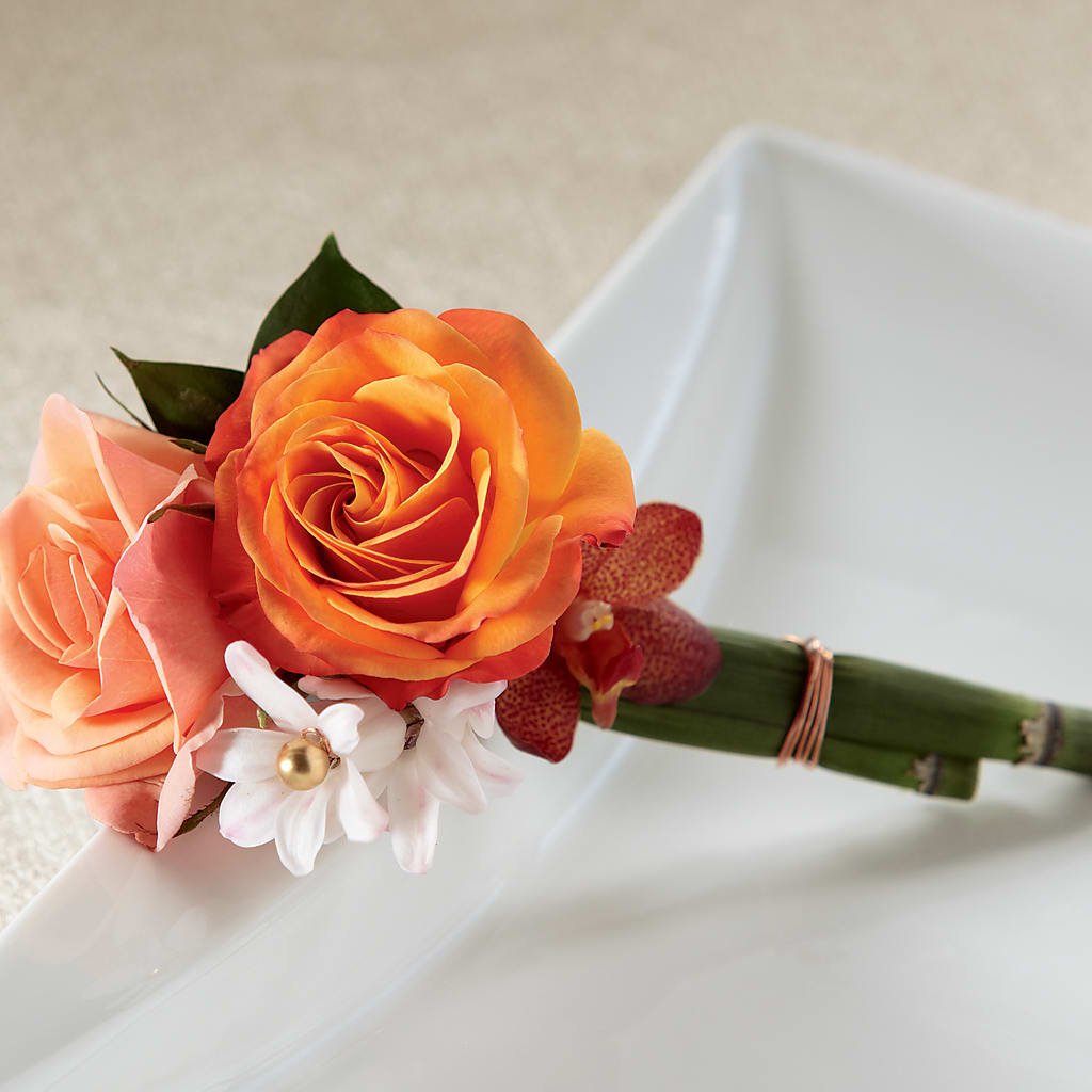 Sunset Dream Boutonniere – The Owls Nest Florist, York SC