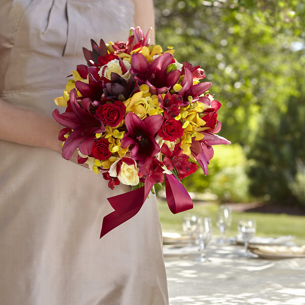 Sunningdale Bouquet – The Owls Nest Florist, York SC