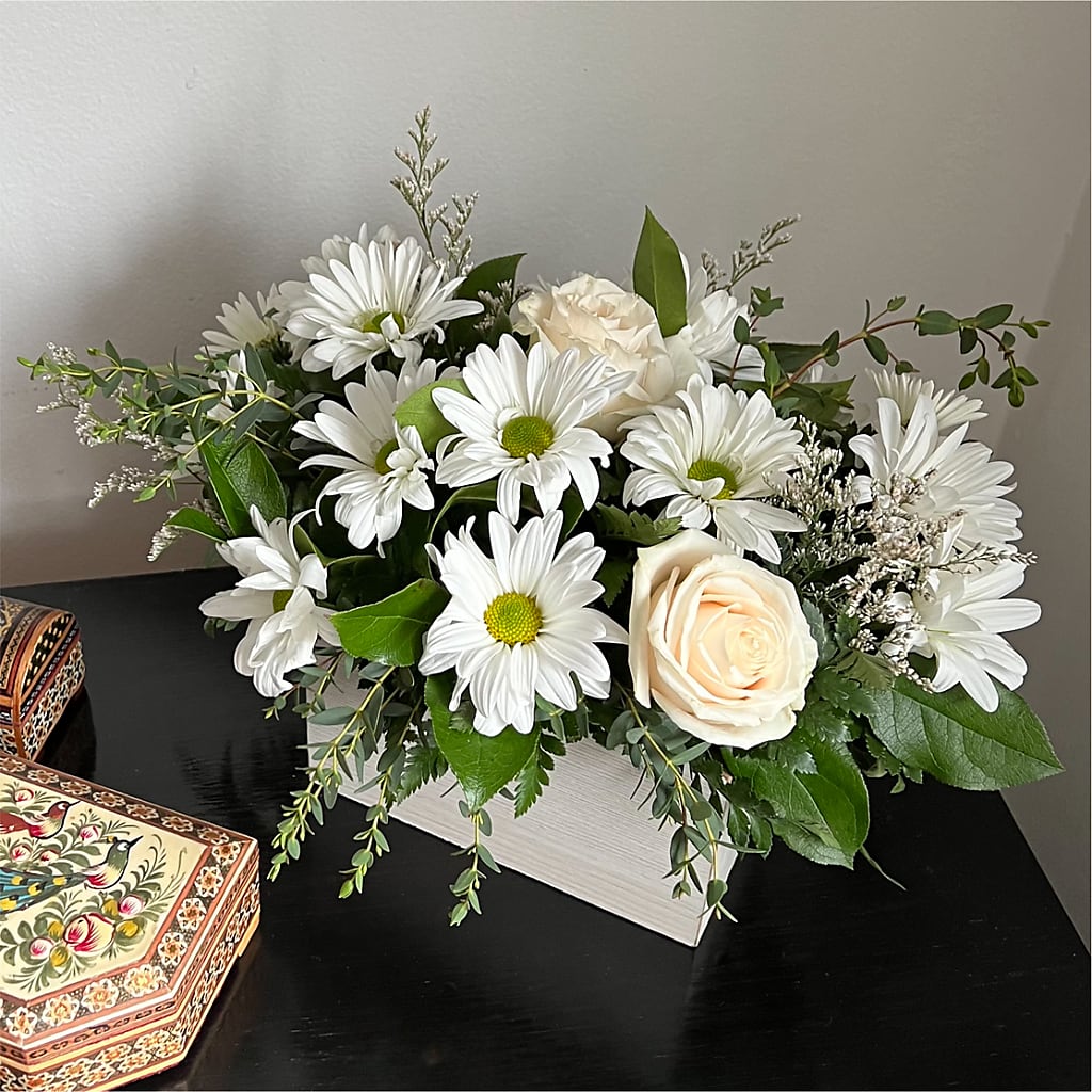 Fresh Linen Box Bouquet –  The Owls Nest Florist, York SC