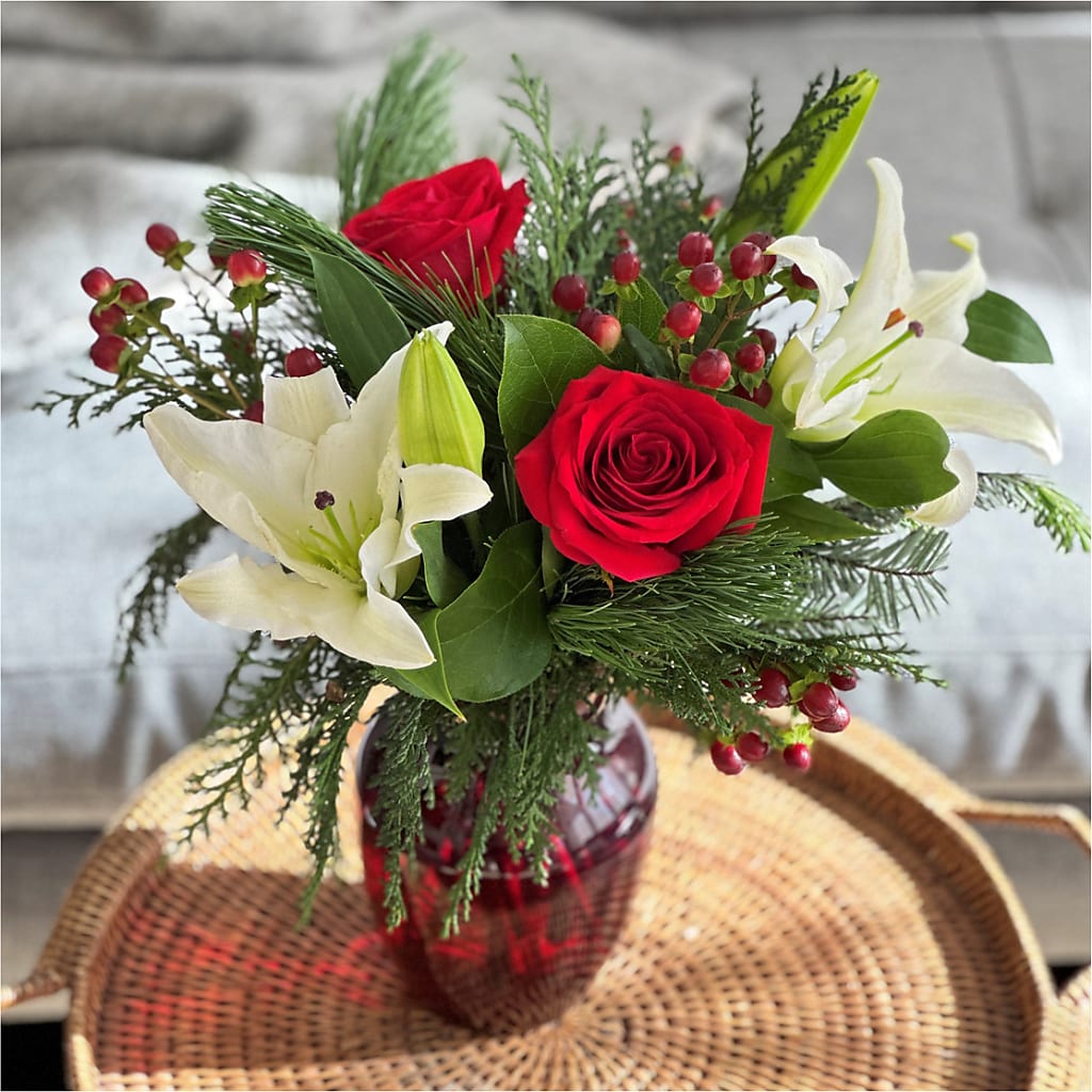 Evergreen Delight Bouquet –  The Owls Nest Florist, York SC
