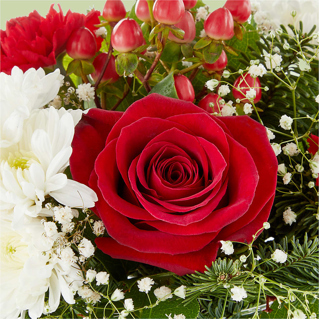 Chance of Flurries Bouquet –  The Owls Nest Florist, York SC