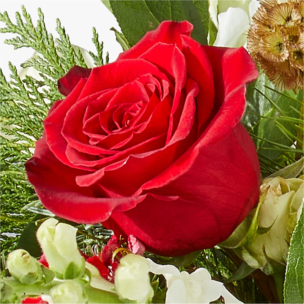 Deck the Halls Bouquet –  The Owls Nest Florist, York SC
